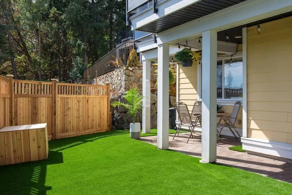 Beautiful & Cozy 1 Bedroom 1 Bath In The Westshore Victoria