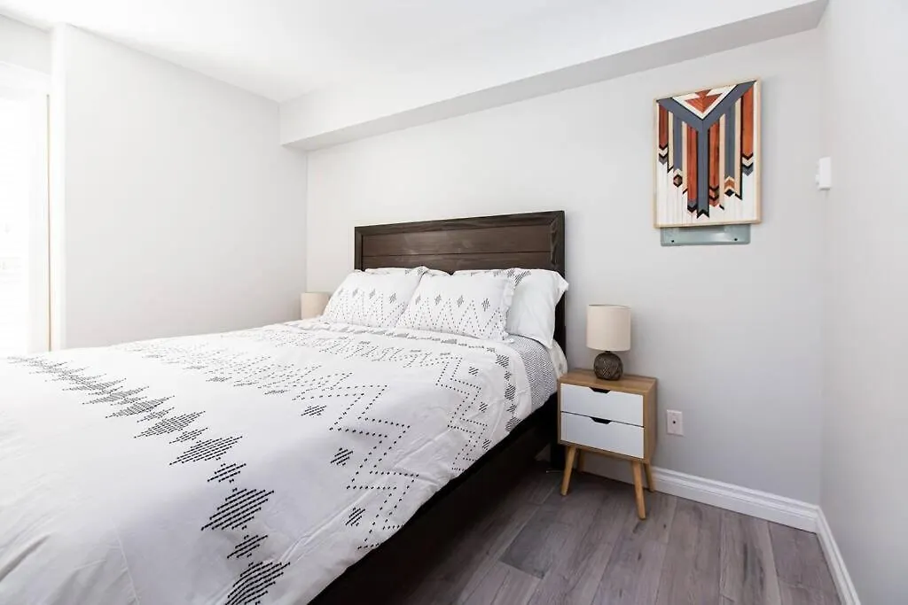 Beautiful & Cozy 1 Bedroom 1 Bath In The Westshore Victoria Apartment