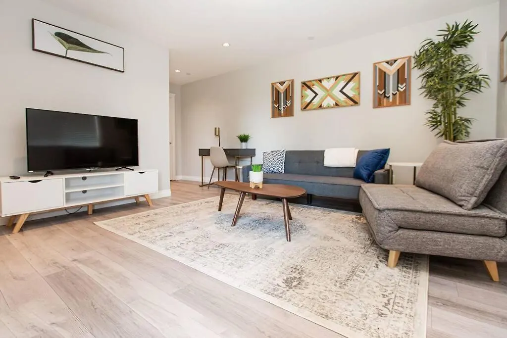 Apartment Beautiful & Cozy 1 Bedroom 1 Bath In The Westshore Victoria